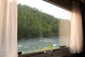 Wildkampeerplek aan rivier 