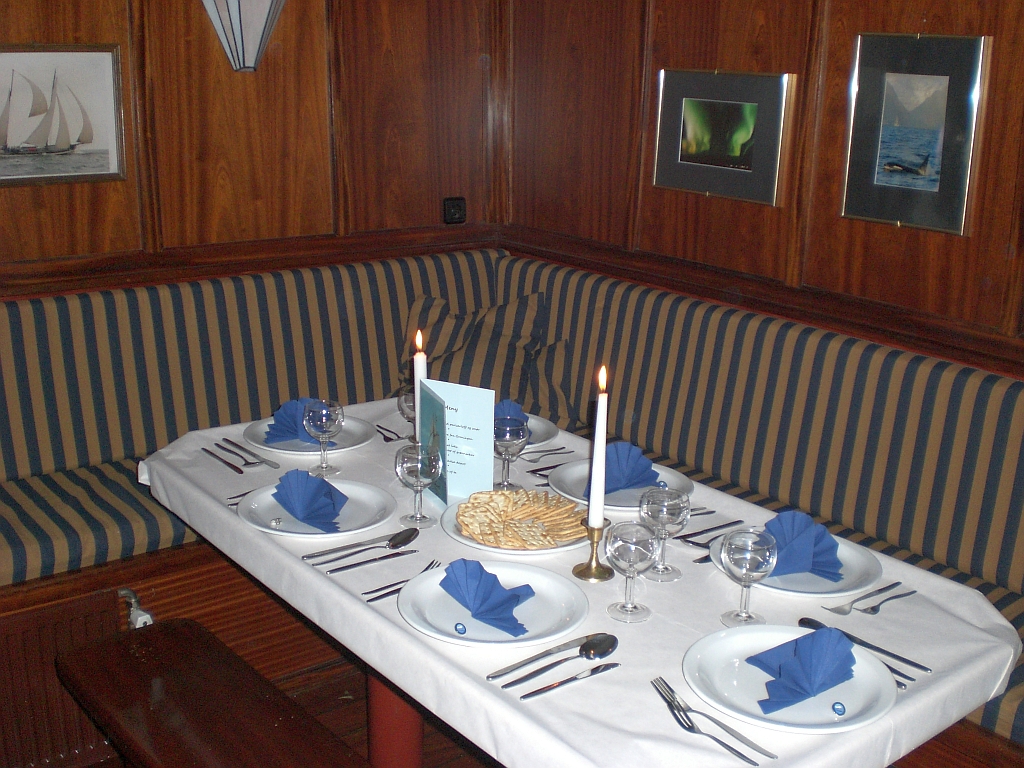 127_Candlelight_dinner