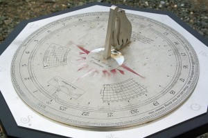 008_Longyearbyen_sundial