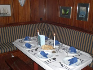 127_Candlelight_dinner
